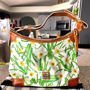 Brand new bag . Only used two times.